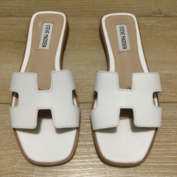 Steve Madden Shoes - Steve Madden White Slip On Slides Casual Leather and man made Sandals 6.5 Hadyn